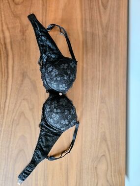 Black Lace Underwire Bra By Victoria's Secret Dream Angels 32DD